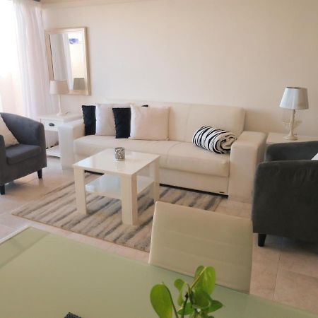 Maltaholiday Seafront Penthouse Apartman Mellieħa Kültér fotó